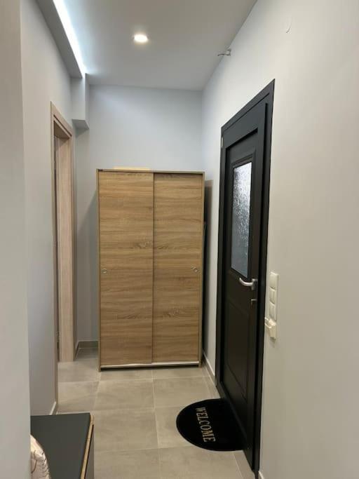 Dráma Black Eagle Apartment מראה חיצוני תמונה