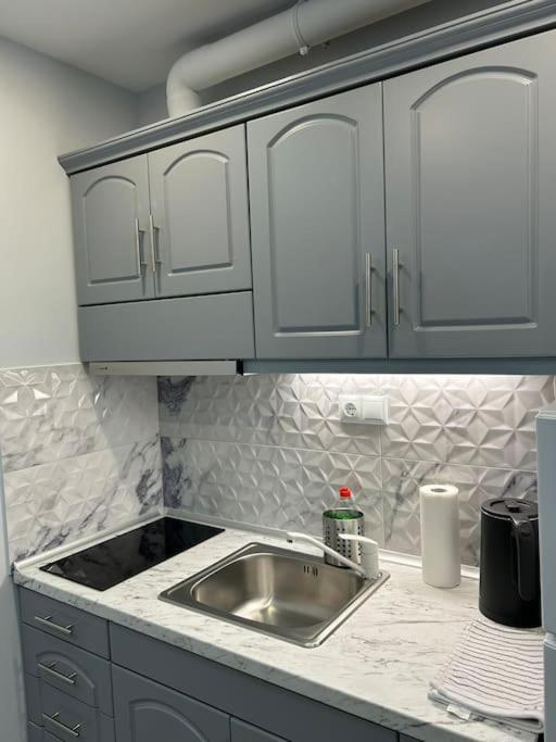 Dráma Black Eagle Apartment מראה חיצוני תמונה