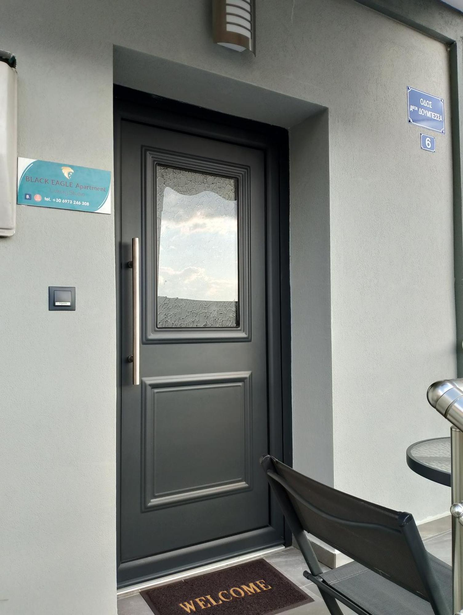 Dráma Black Eagle Apartment מראה חיצוני תמונה