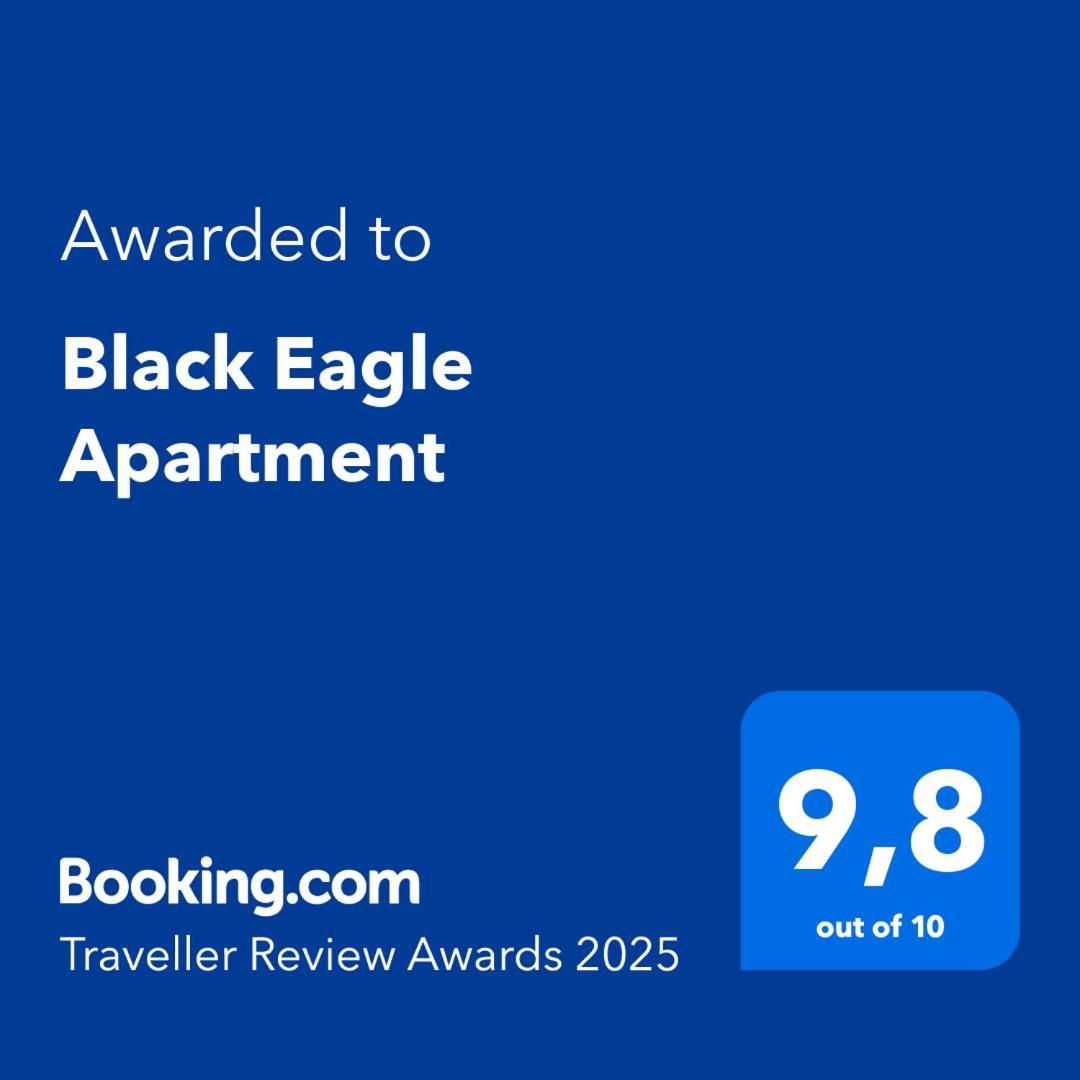 Dráma Black Eagle Apartment מראה חיצוני תמונה